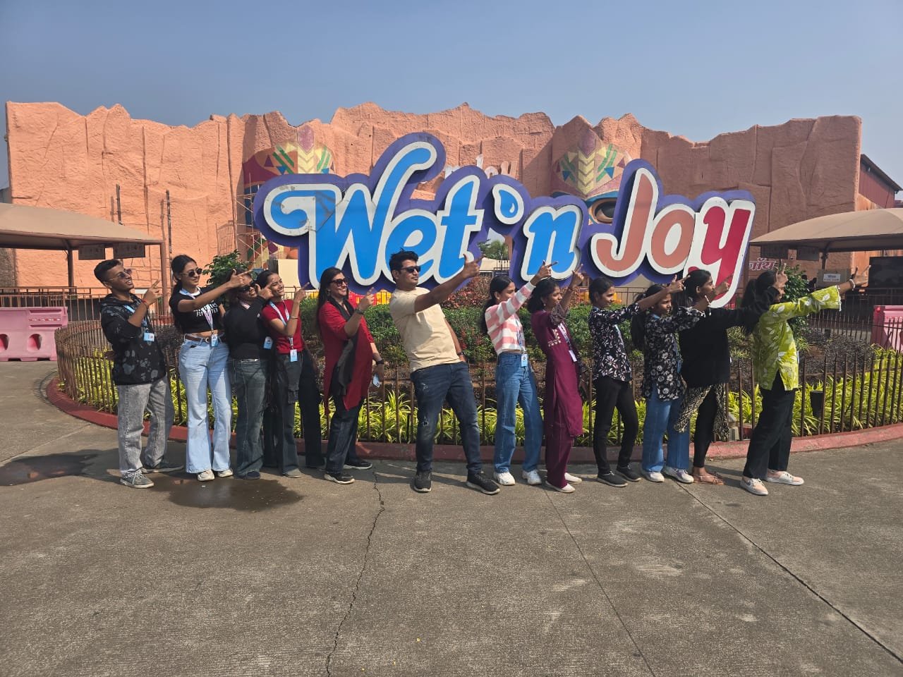 Students at the entrance during an institute picnic outing